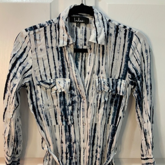 Lulus Chic Tie Dye Belted Blue White Boho Midi Dress Size Small - Picture 3 of 9